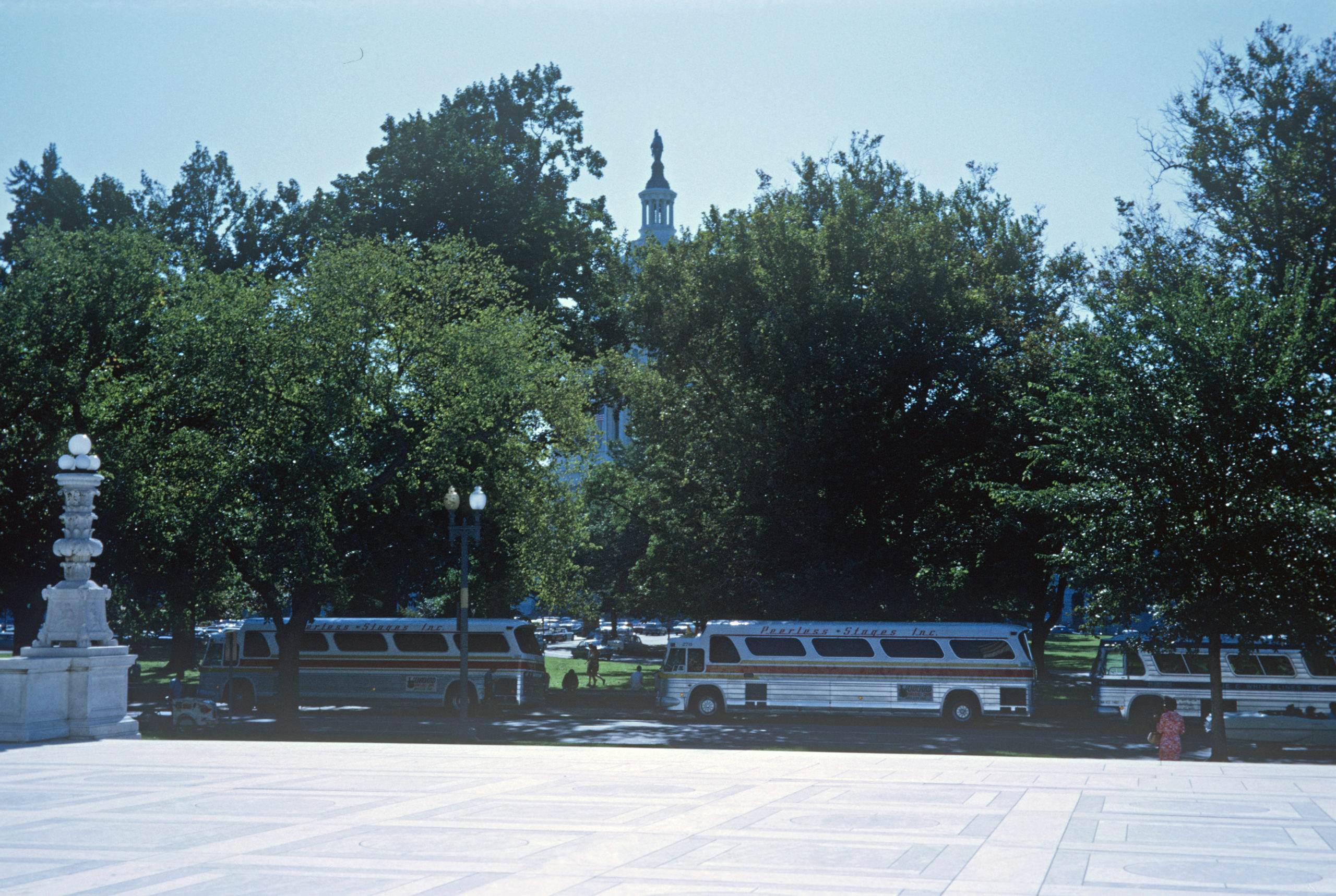 1969-0708-53a-FB-DC-Buses-Behind-Capitol