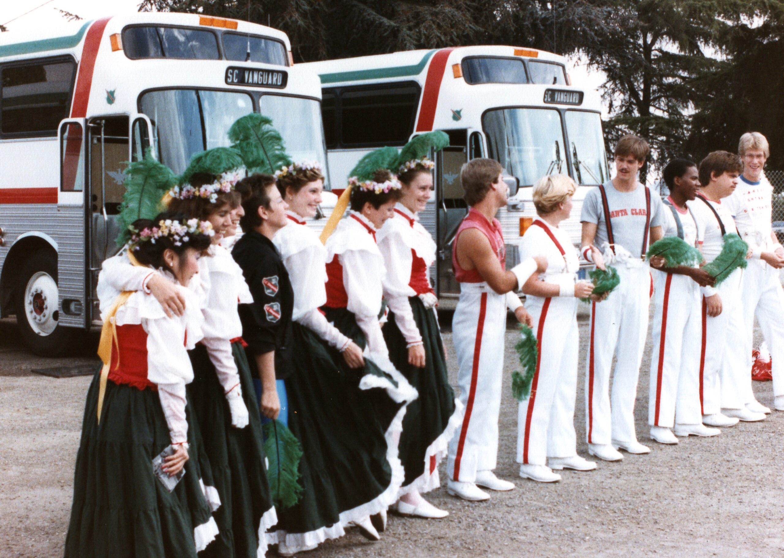 kono_85_SCV_GrnFethr_Parade_005