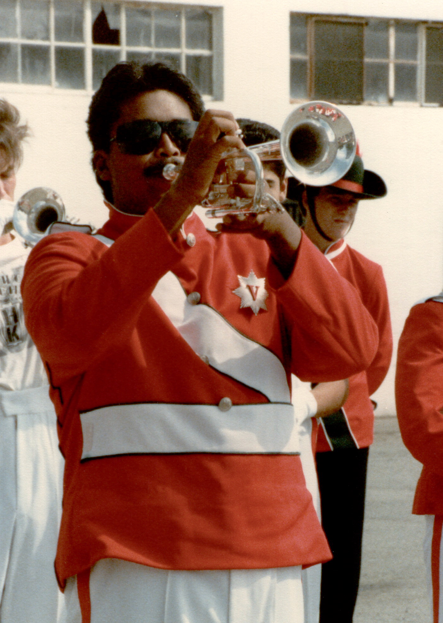 kono_85_SCV_GrnFethr_Parade_026