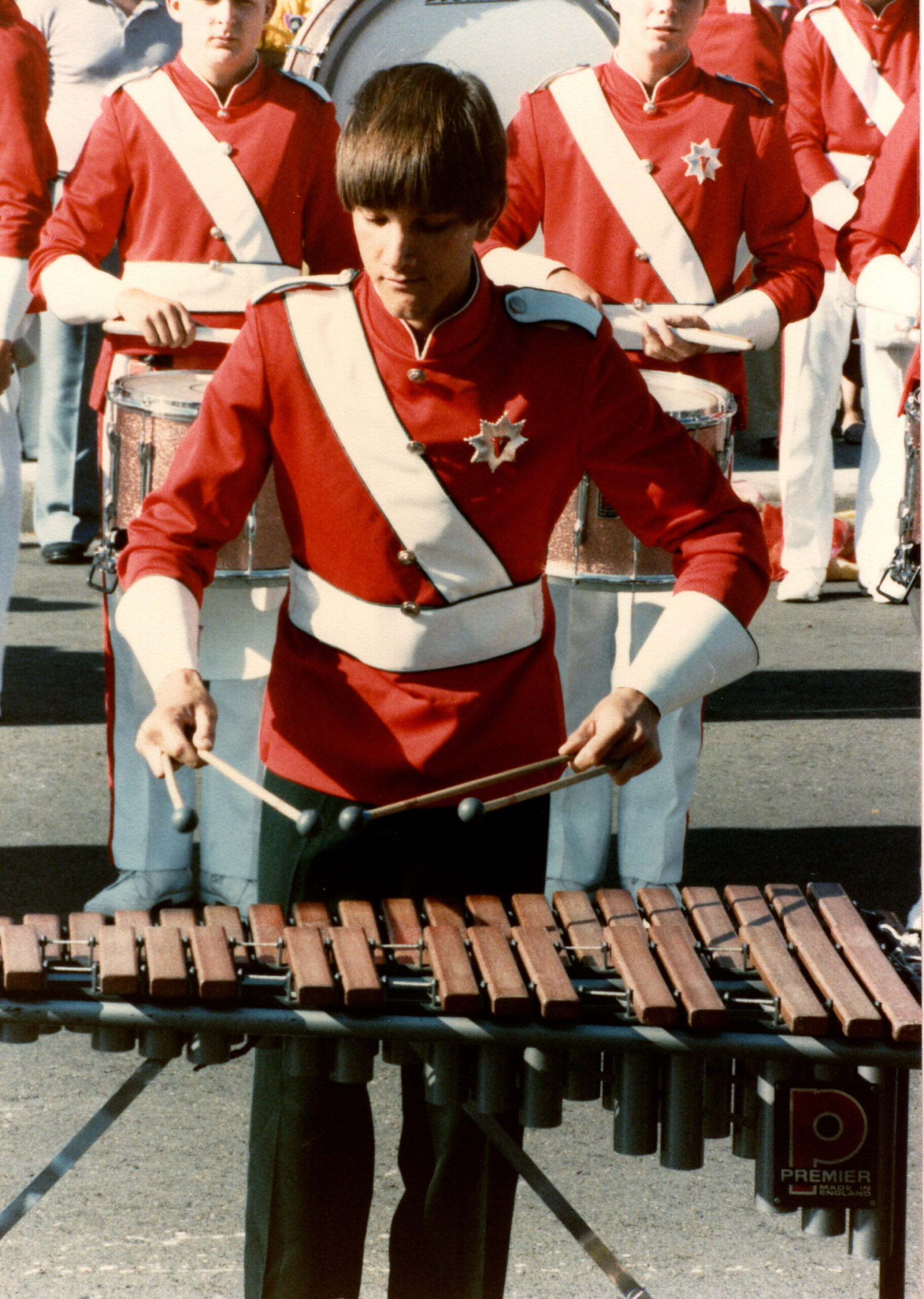 kono_85_SCV_GrnFethr_Parade_034