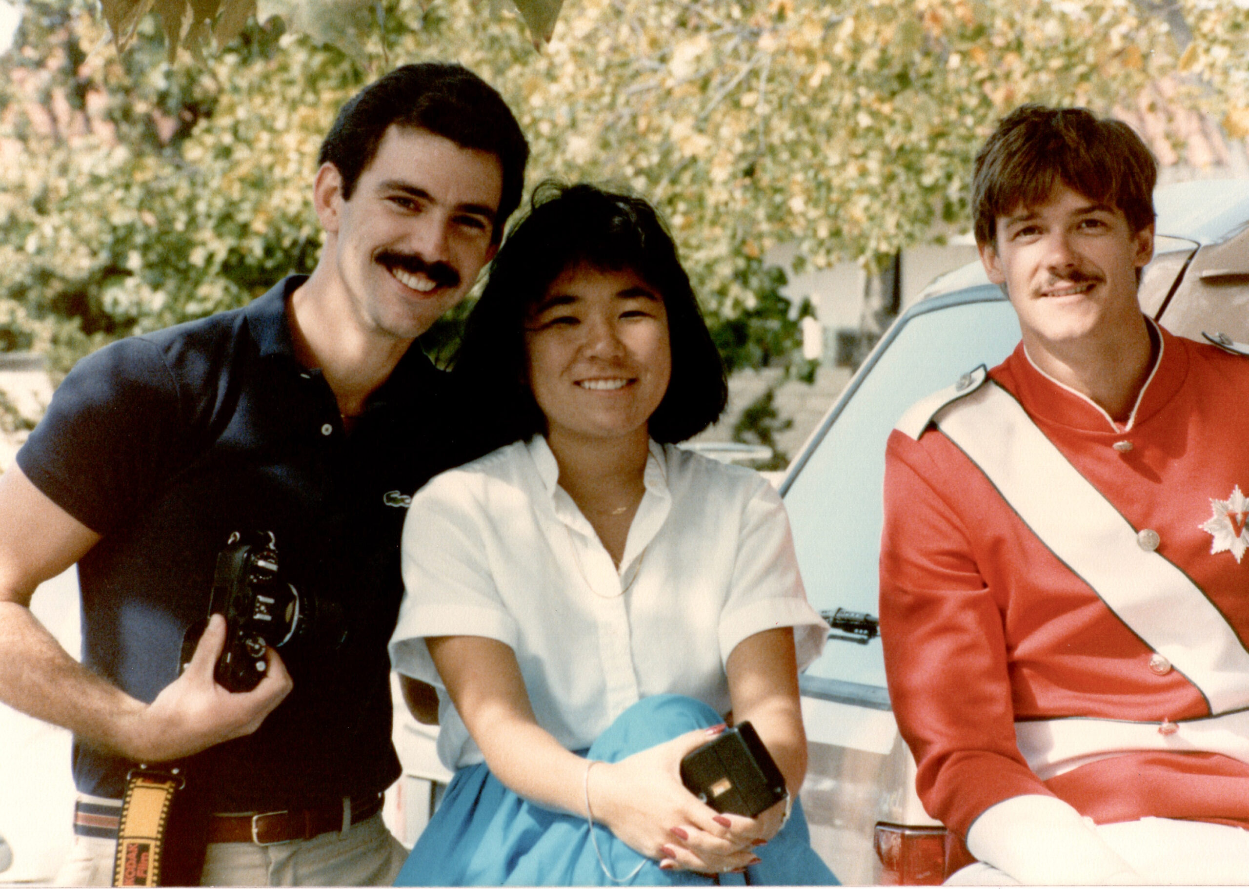 kono_85_SCV_GrnFethr_Parade_051